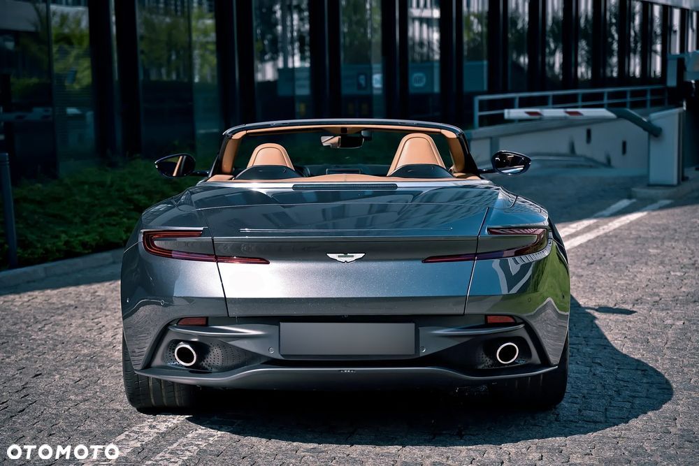 Aston Martin DB11 V8 Volante - 6