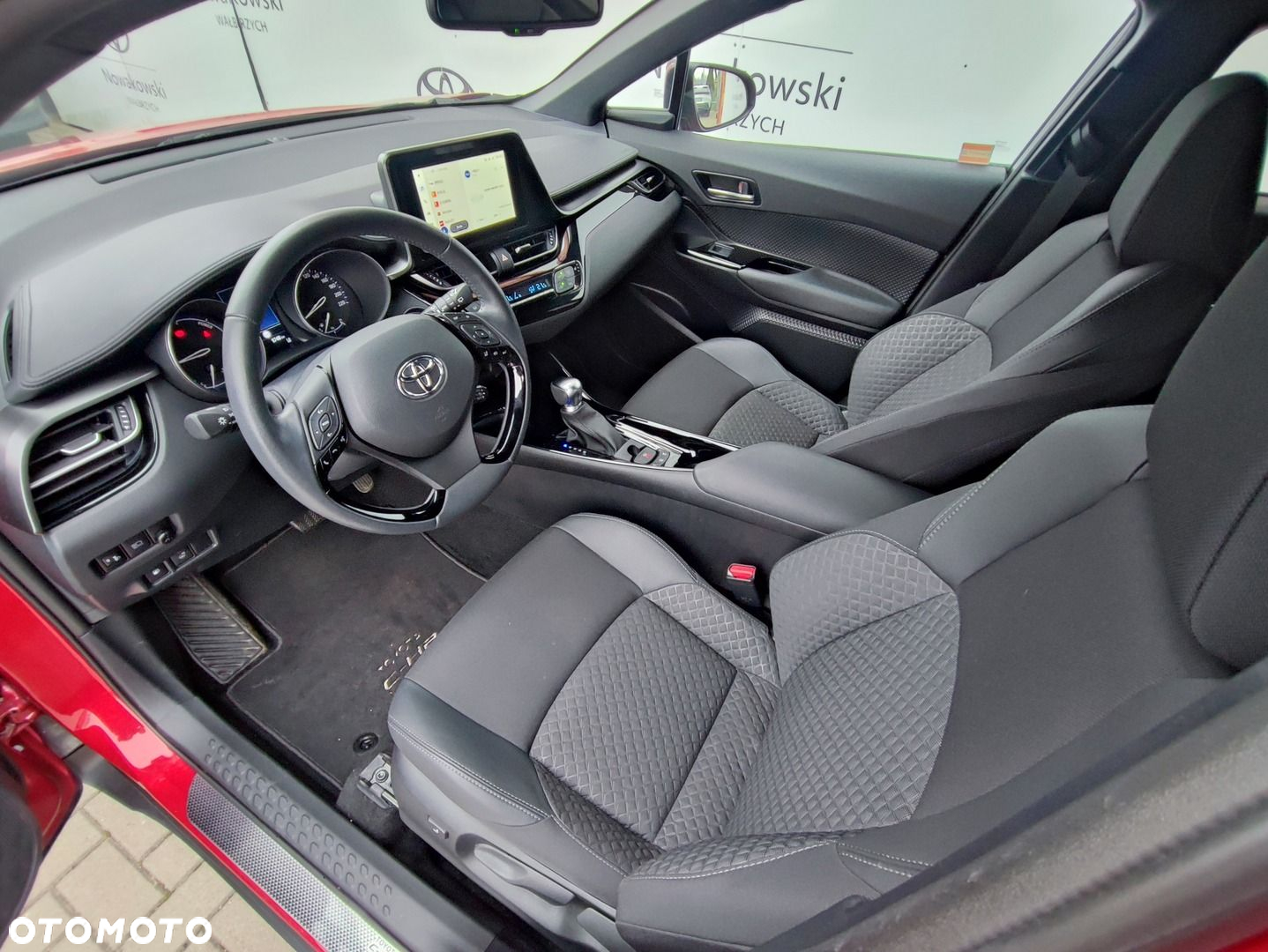 Toyota C-HR - 9