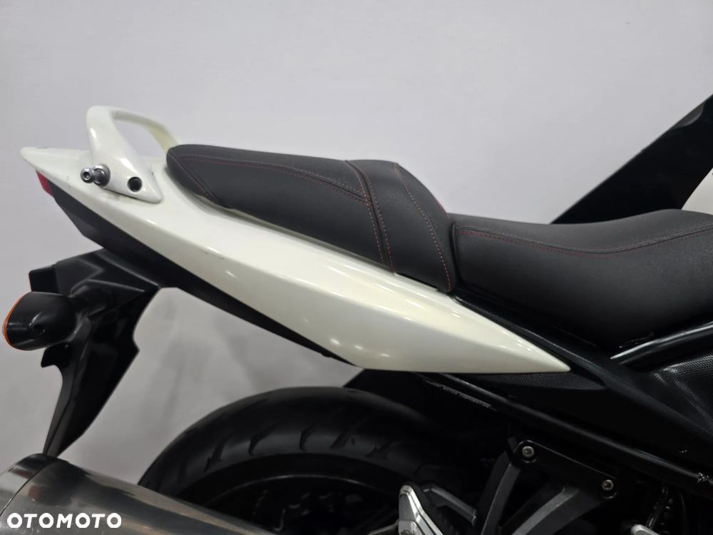Suzuki Bandit - 22