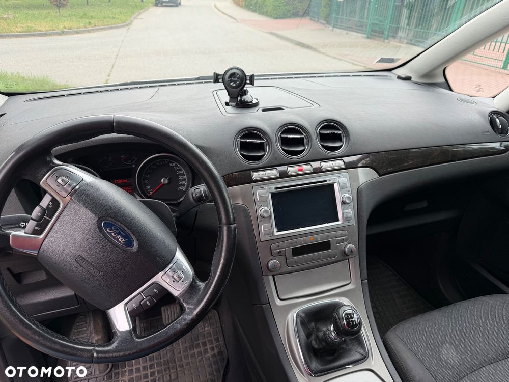 Ford Galaxy 1.8 TDCi Ambiente - 10