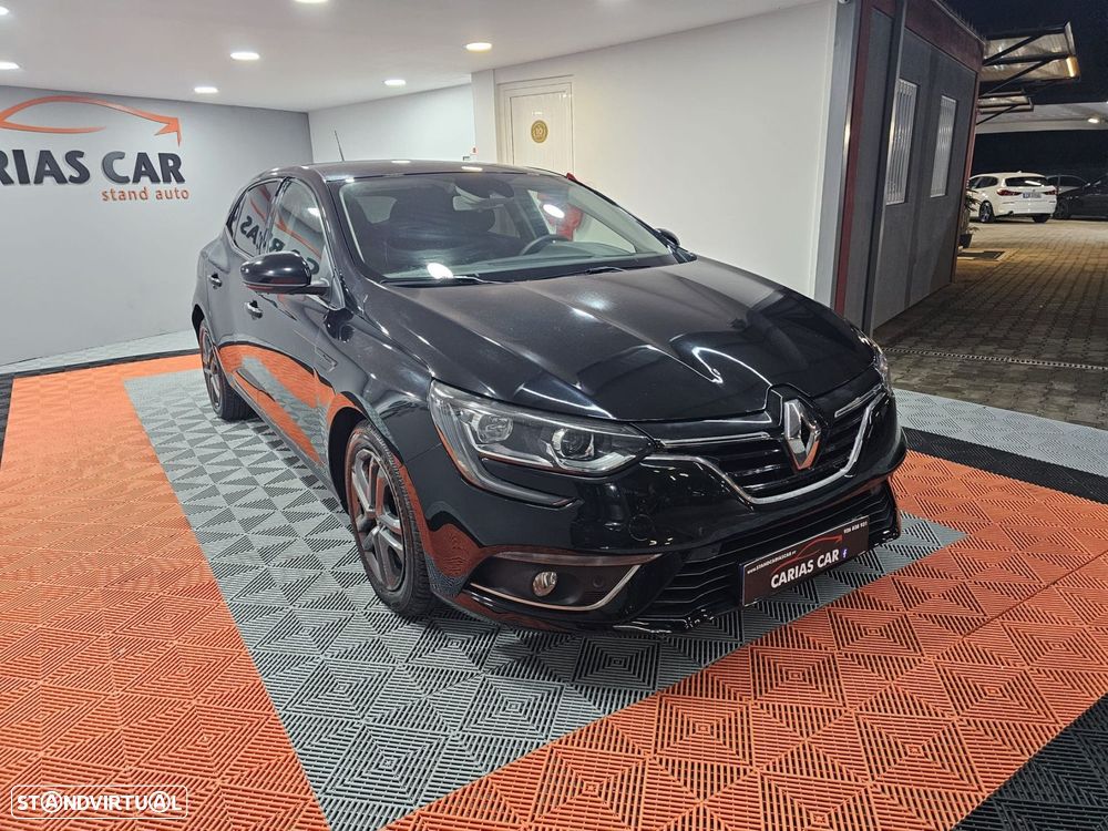 Renault Mégane 1.5 Blue dCi Intens - 2