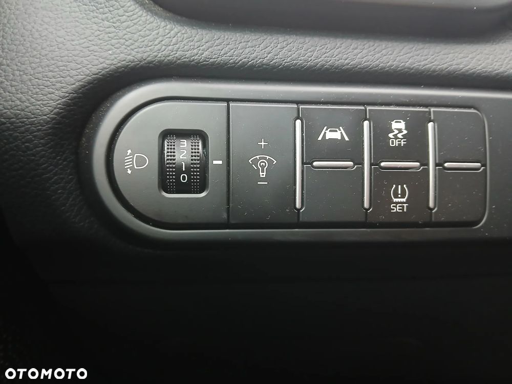 Kia Ceed 1.5 T-GDI M - 12