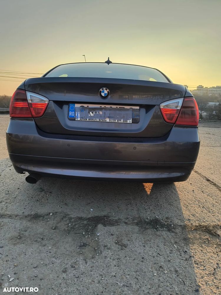BMW Seria 3 320td compact - 8