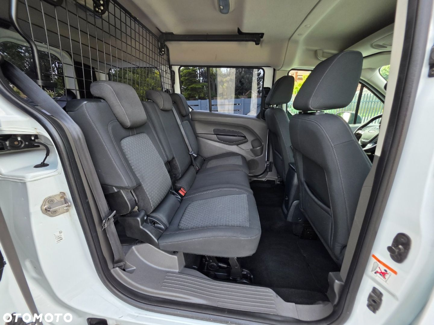Ford Transit Connect - 19