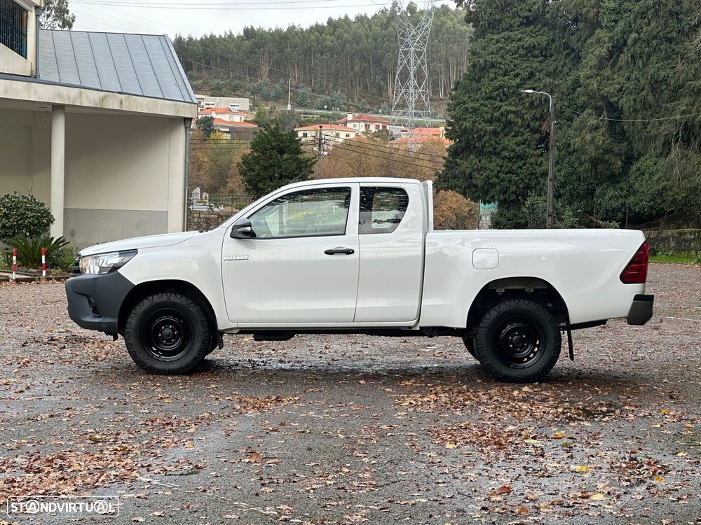 Toyota Hilux 2.4 D-4D 4WD CE Trial - 11