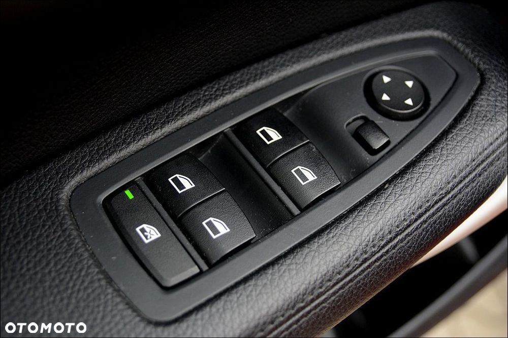 BMW Seria 1 116d EfficientDynamics Edition - 27