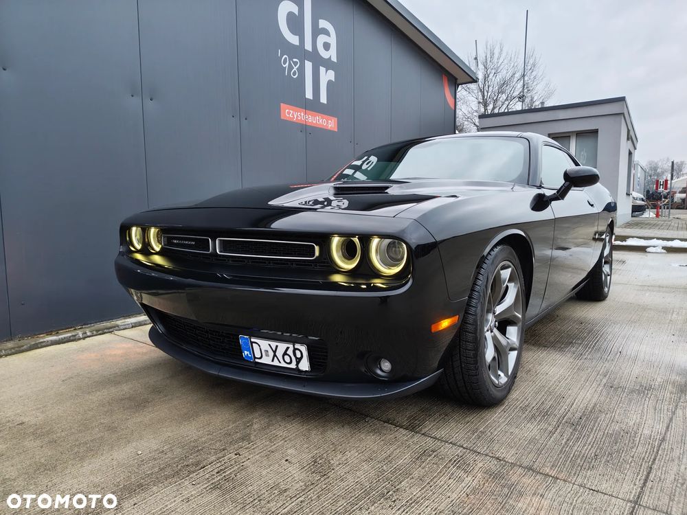 Dodge Challenger - 8