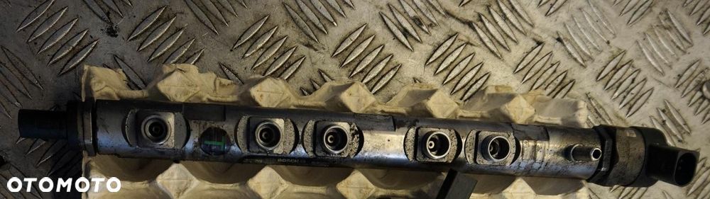 LISTWA WTRYSKOWA 1 E87 LIFT 2.0 D 7809127 0445214182 BMW 2007-2011 - 1
