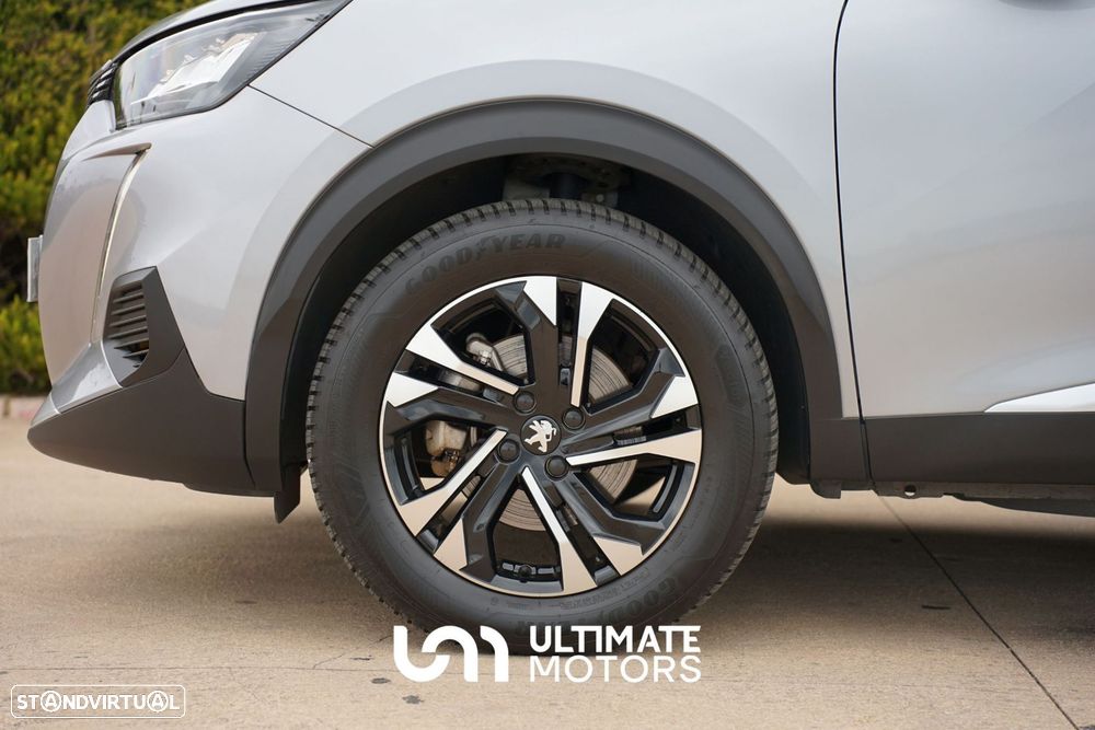 Peugeot e-2008 50 kWh Allure — fotografia 13