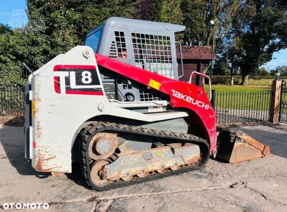 Takeuchi TL8 - 3