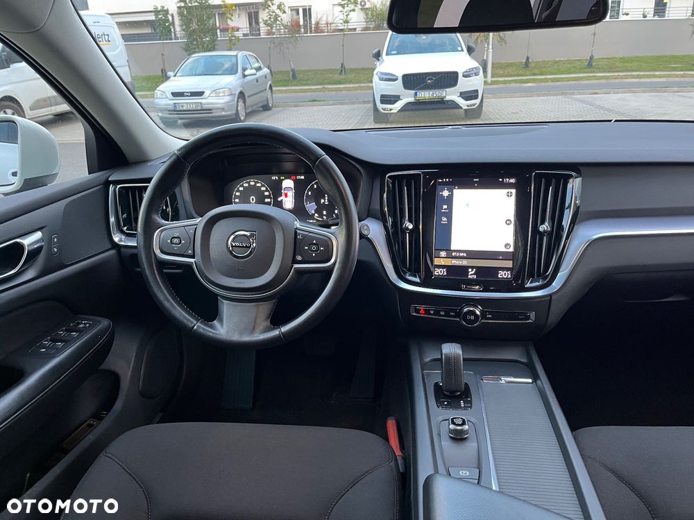 Volvo V60 2021 photo 5
