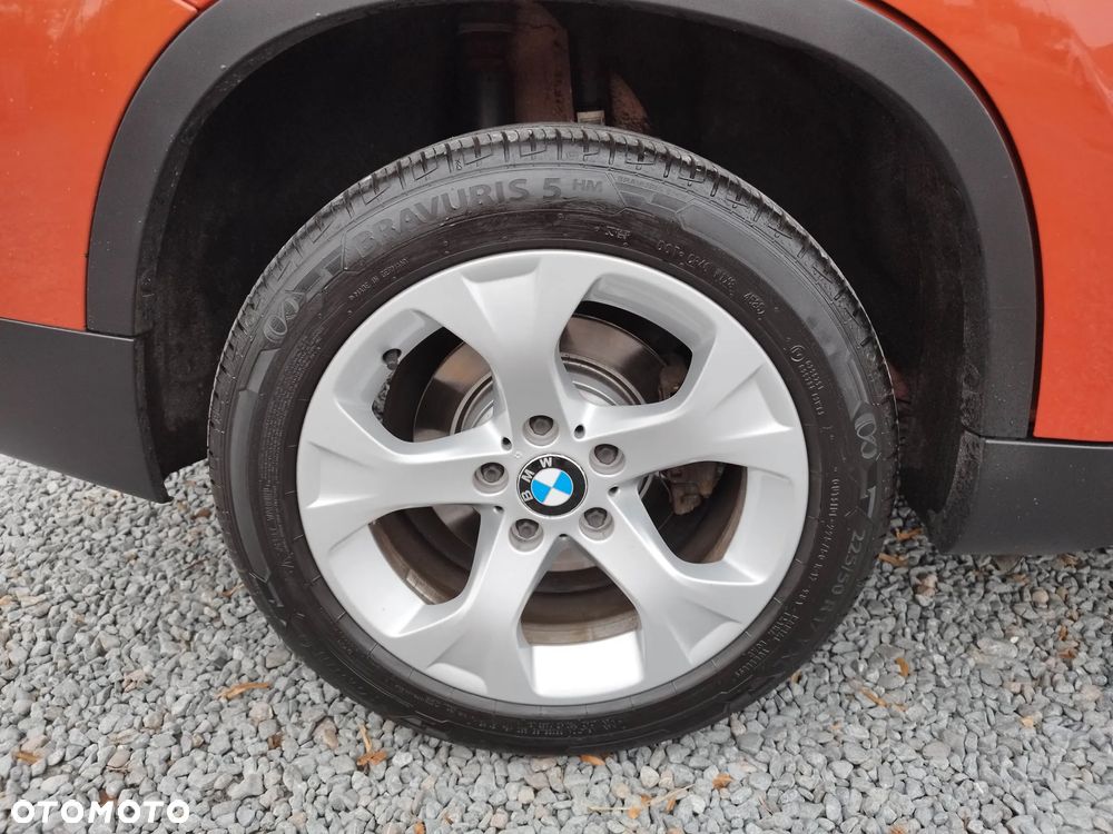 BMW X1 sDrive18i - 11