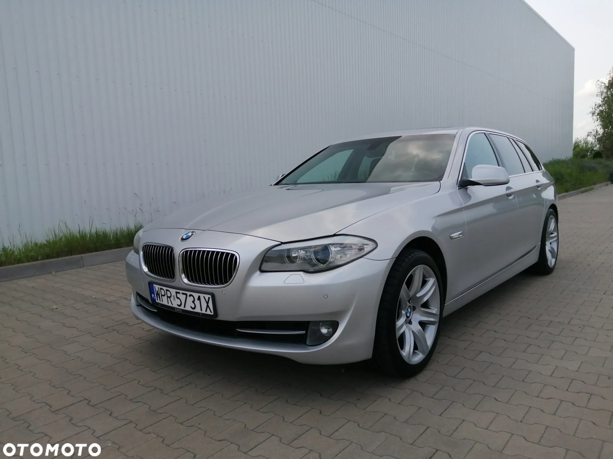 BMW Seria 5 525d xDrive - 2