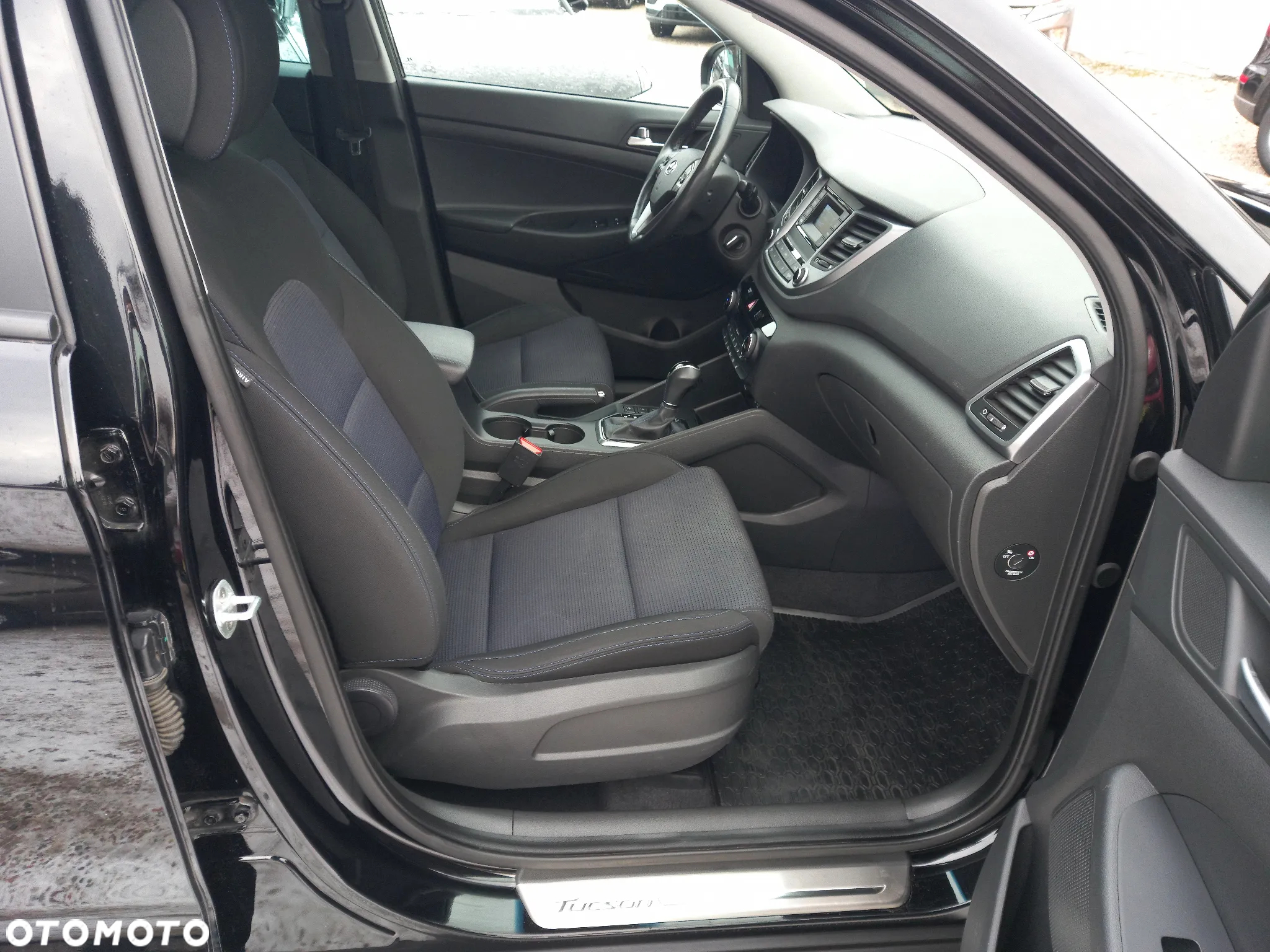 Hyundai Tucson 1.7 CRDI BlueDrive Comfort 2WD DCT - 13