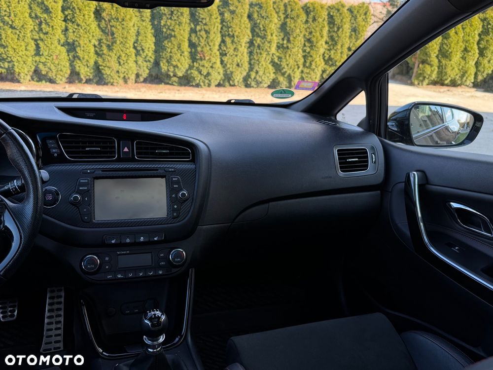 Kia Ceed 1.6 T-GDI GT XL - 12