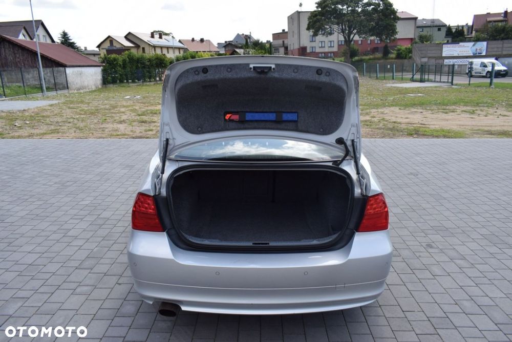 BMW Seria 3 - 12