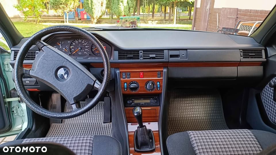 Mercedes-Benz W124 (1984-1993) - 5