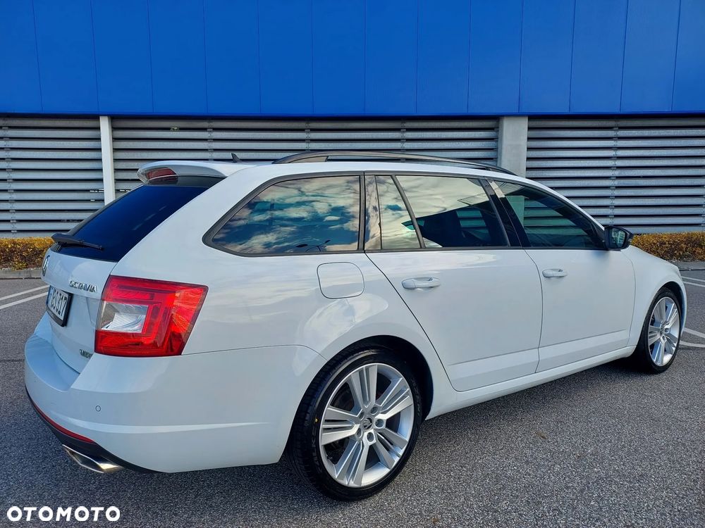 Skoda Octavia 2.0 TDI DSG RS - 7