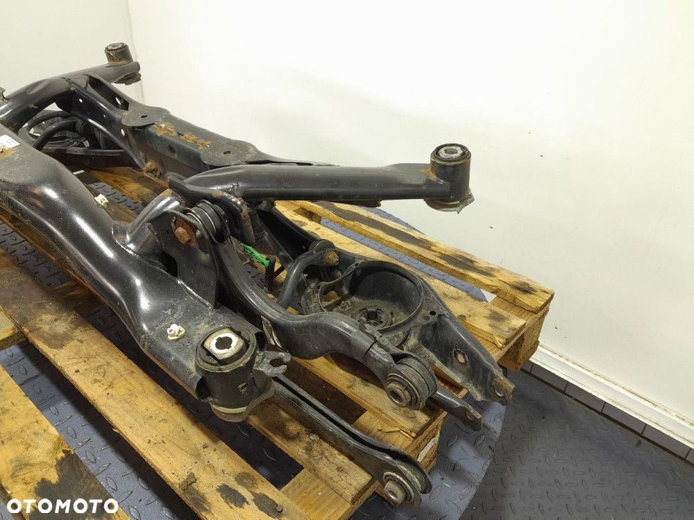 SUPERB III LIFT HB 2.0 TDI 190 KM 4X4 BELKA ZAWIESZENIA TYŁ 5Q0505235M - 5