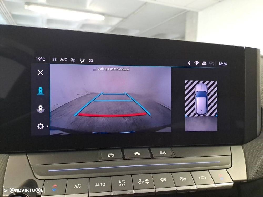 Opel Astra 1.5 D Elegance Aut. - 24