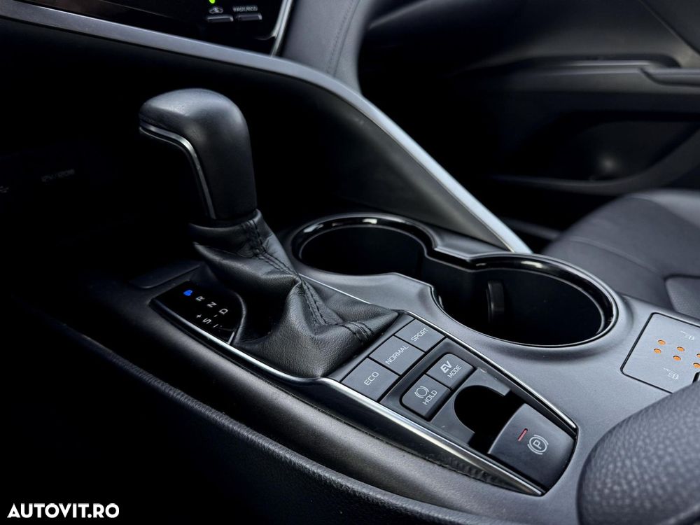 Toyota Camry - 15