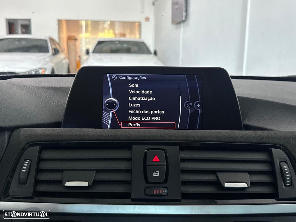 BMW 328 i Auto Pack M - 29