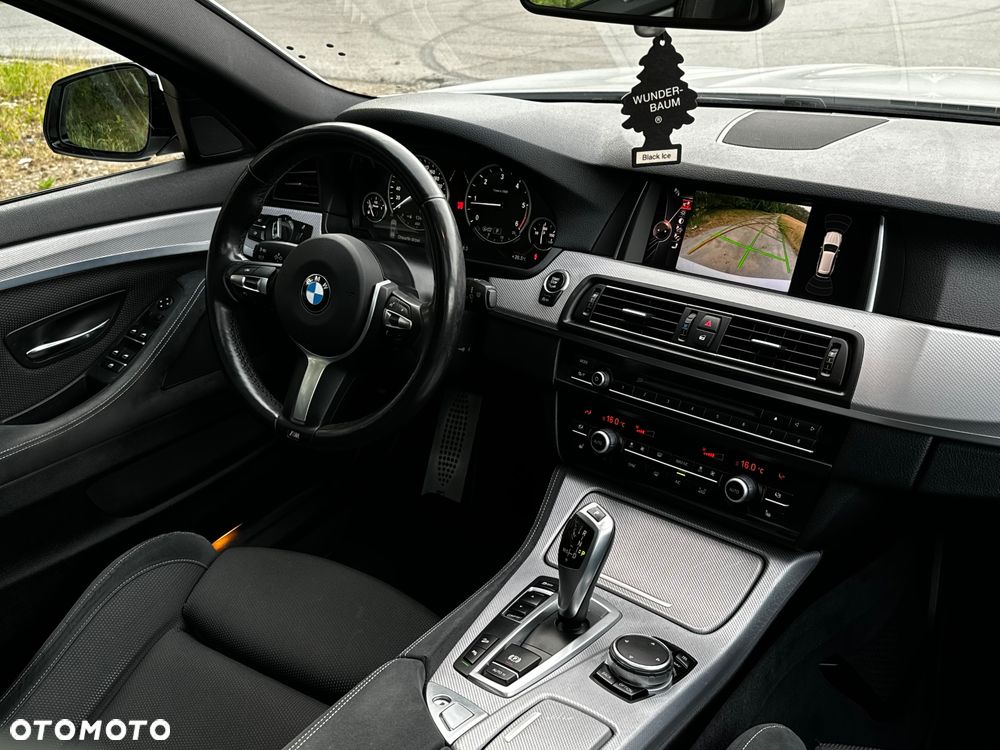 BMW Seria 5 520d xDrive - 11