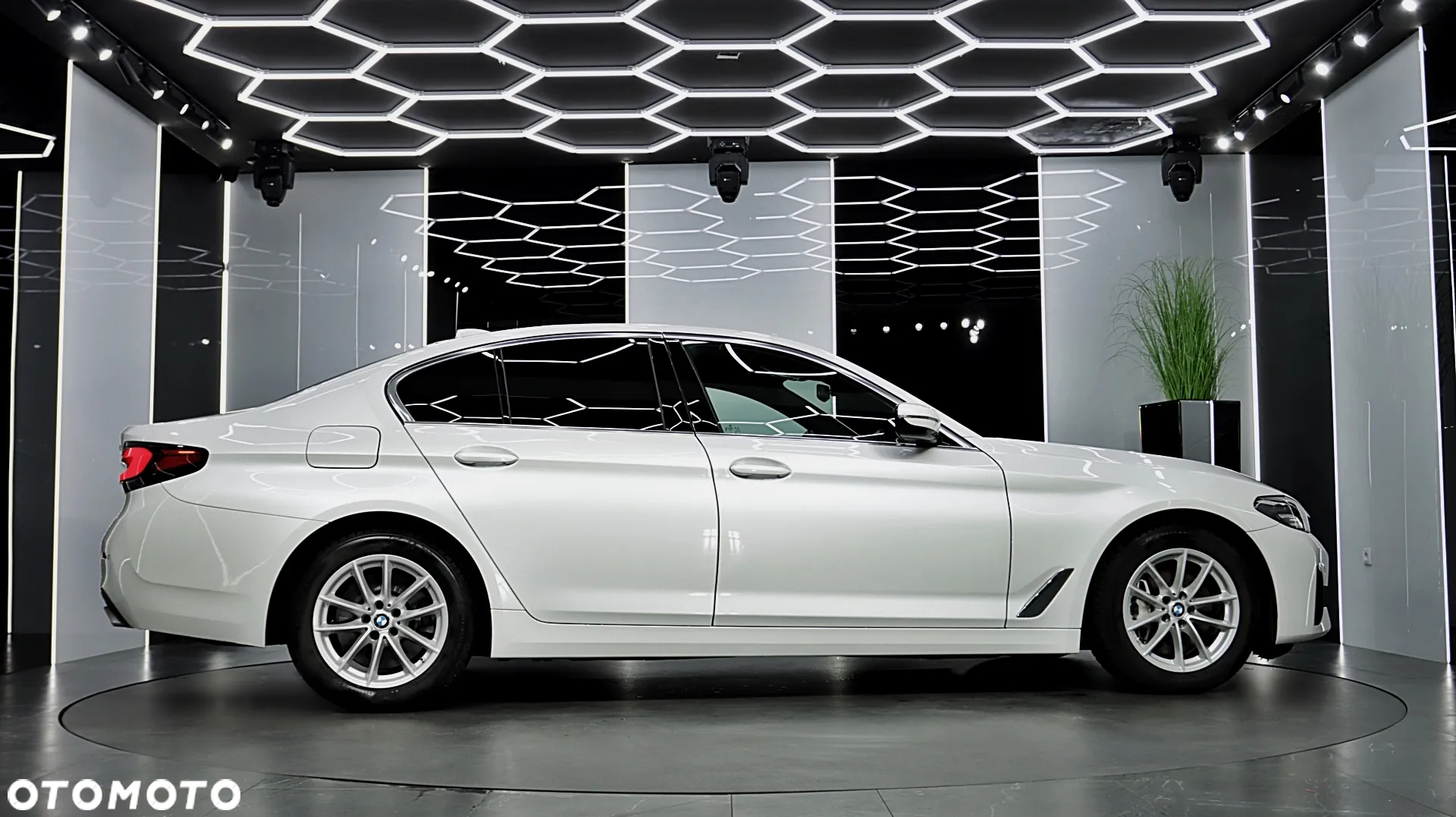 BMW Seria 5 - 11
