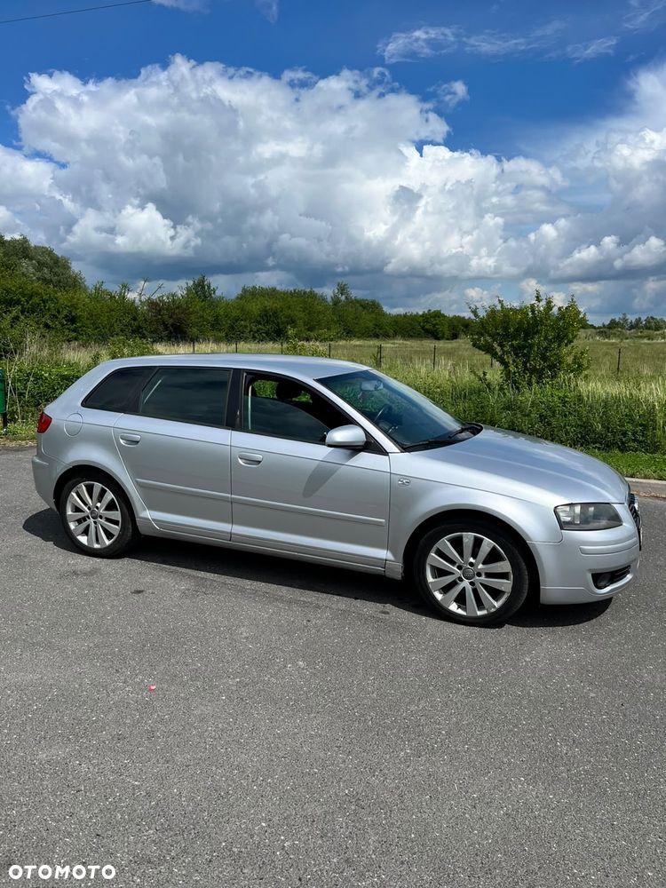 Audi A3 Sportback - 1