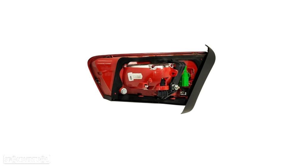 FAROLIM TRASEIRO ESQUERDO INTERIOR AUDI A6 BERLINA 4G2 - 3