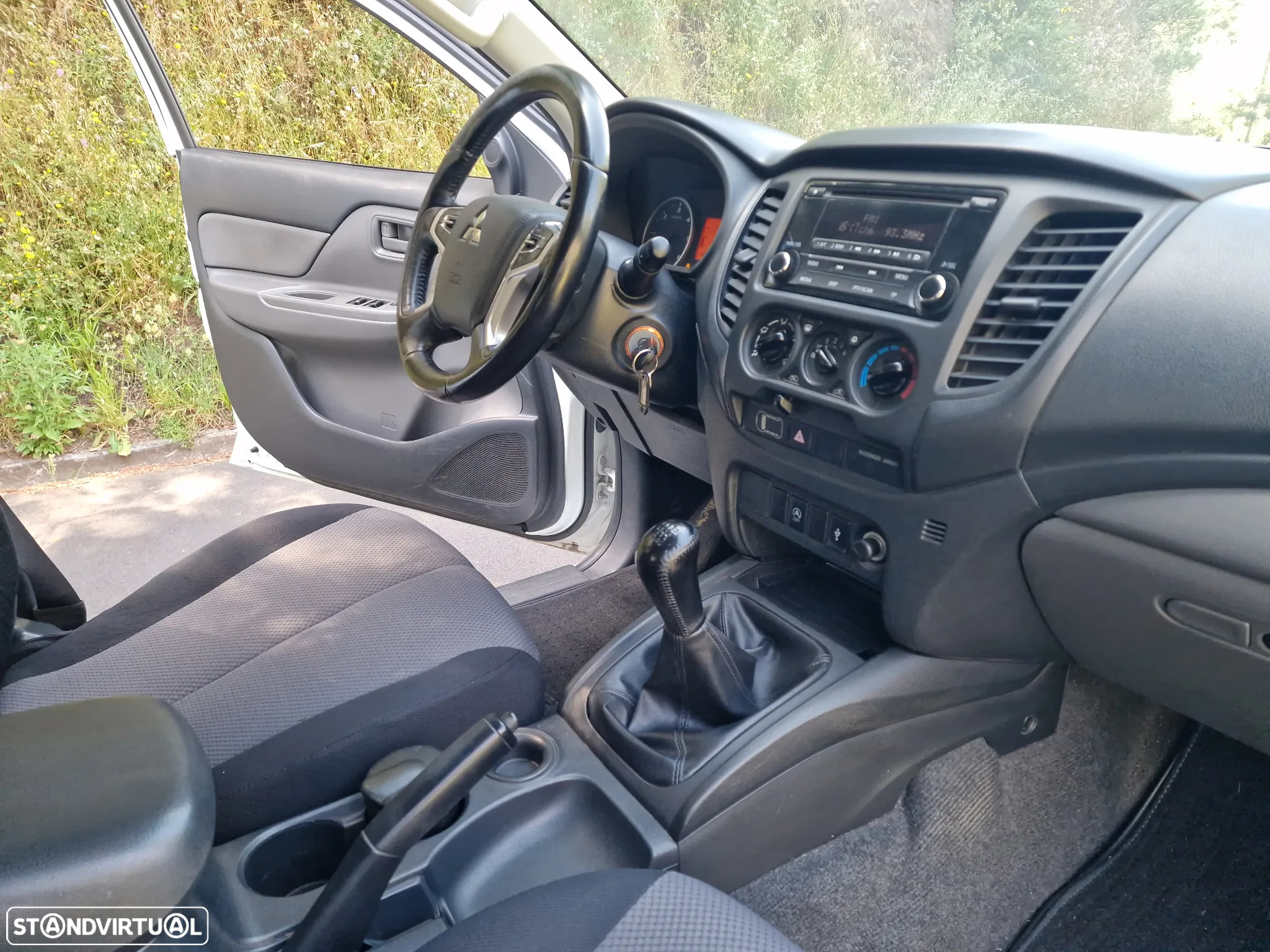Mitsubishi L200 - 60