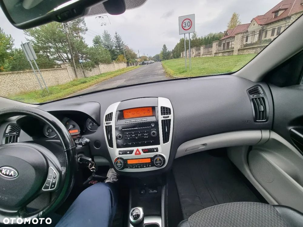 Kia Ceed Cee'd 1.6 Comfort + - 20