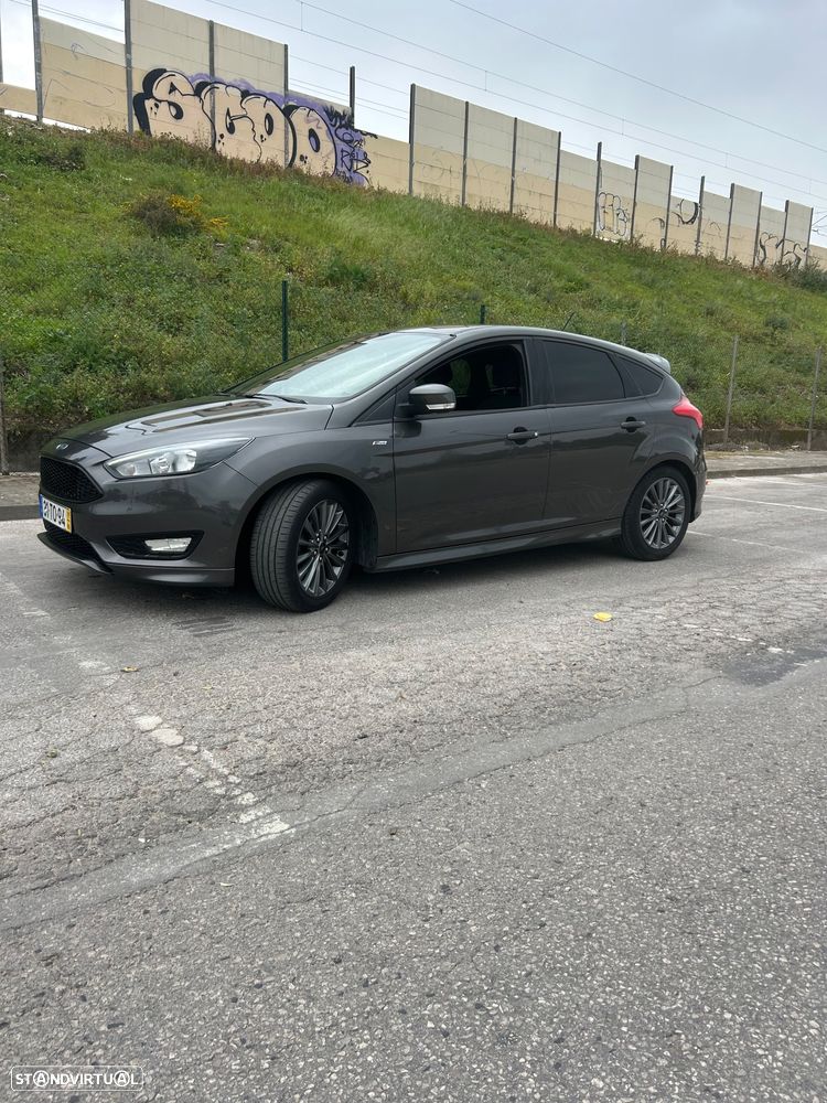 Ford Focus 1.0 EcoBoost MHEV ST-Line - 6