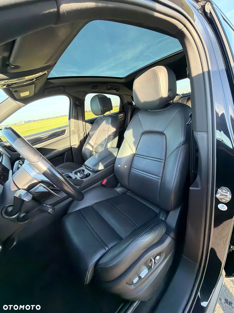 Porsche Cayenne Standard - 12
