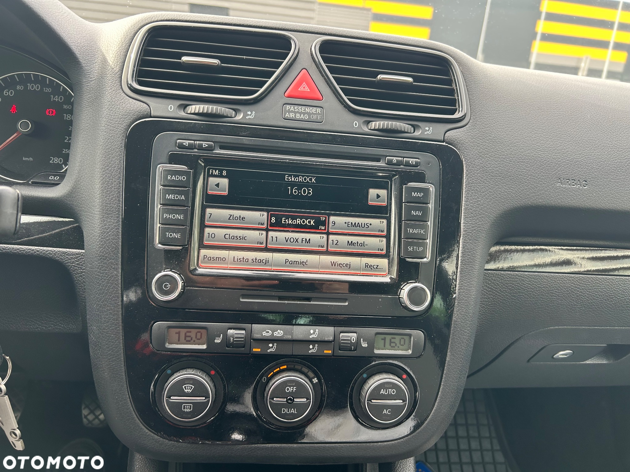 Volkswagen Scirocco 1.4 TSI R-Style - 9