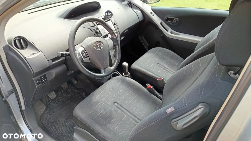 Toyota Yaris 1.3 Luna - 9