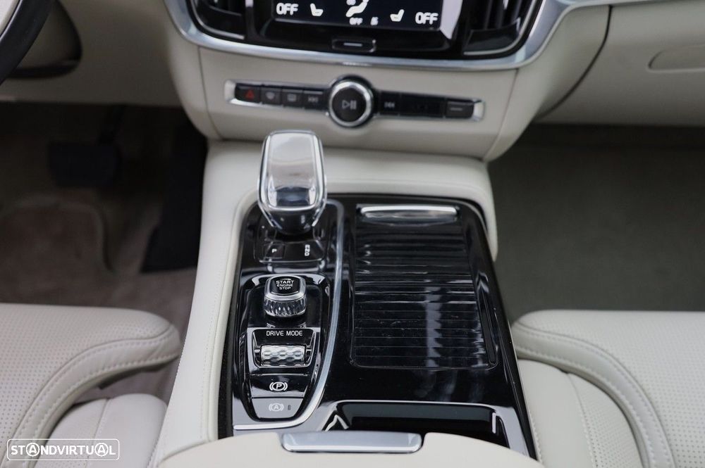 Volvo S90 2.0 T8 Inscription AWD Geartronic - 21