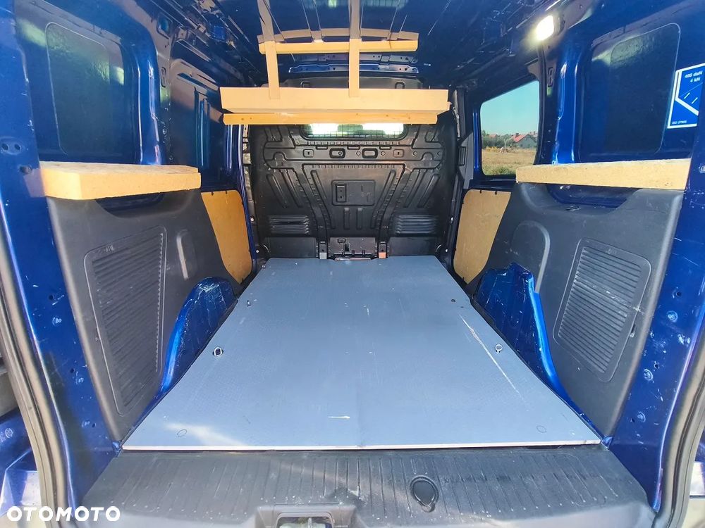 Ford Transit Connect - 9
