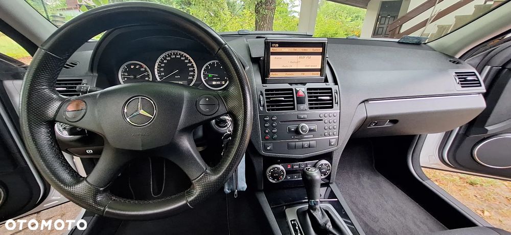 Mercedes-Benz Klasa C 220 CDI DPF Automatik Elegance - 34