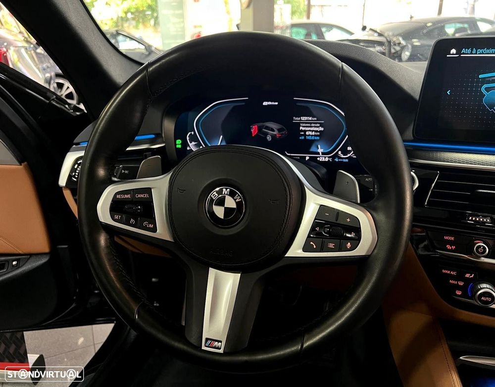 BMW 530 e Pack Desportivo M - 51