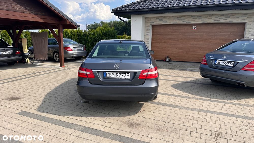 Mercedes-Benz Klasa E 200 CDI BlueEff - 2