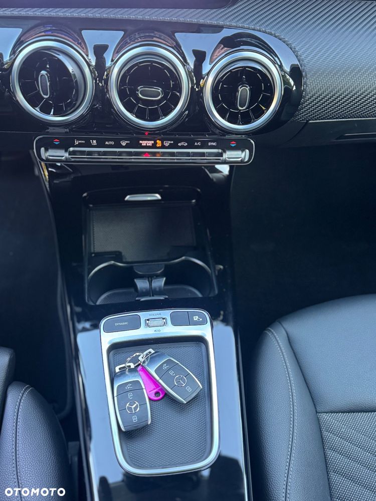 Mercedes-Benz CLA 200 7G-DCT - 13