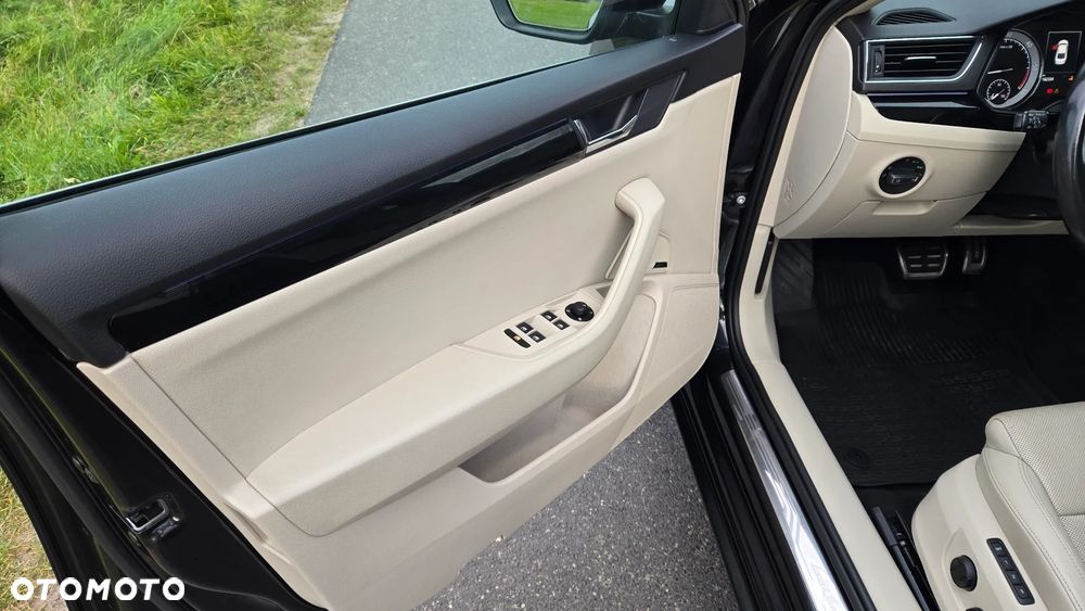 Skoda Superb 2.0 TDI L&K DSG - 24