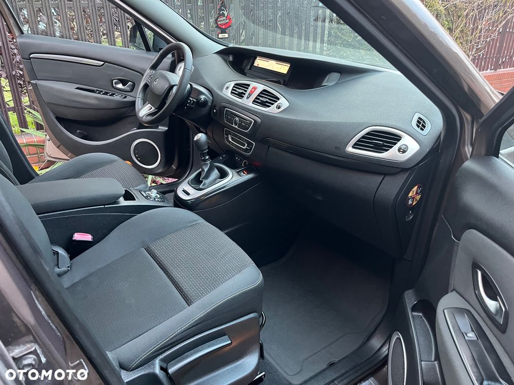 Renault Grand Scenic dCi 130 FAP Dynamique - 28