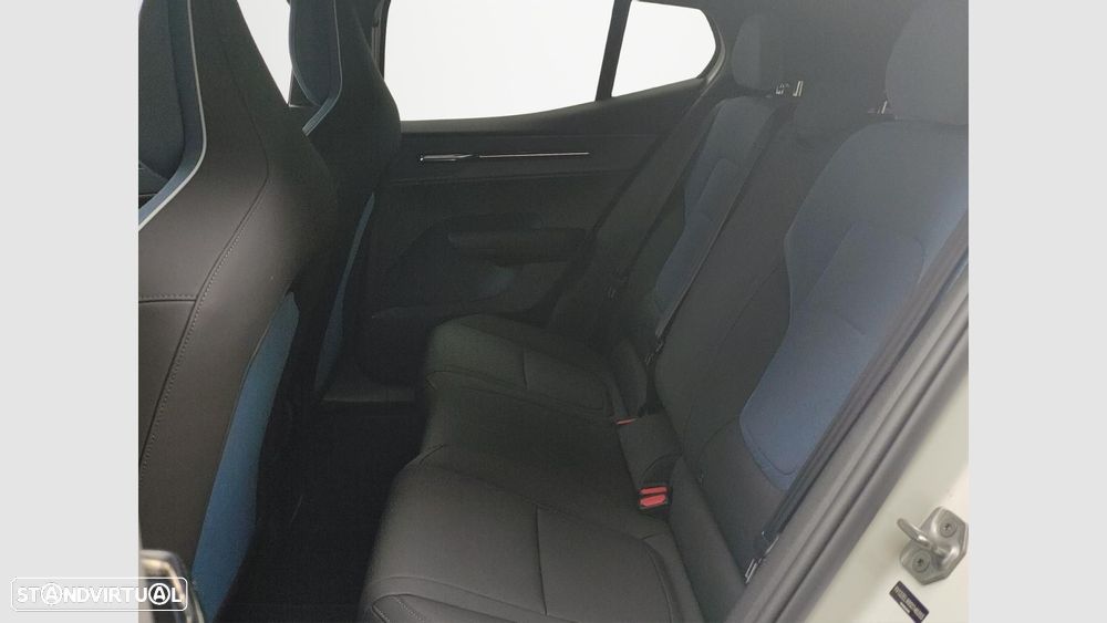 Volvo EX30 69 kWh Single Motor Extended Range Plus - 15