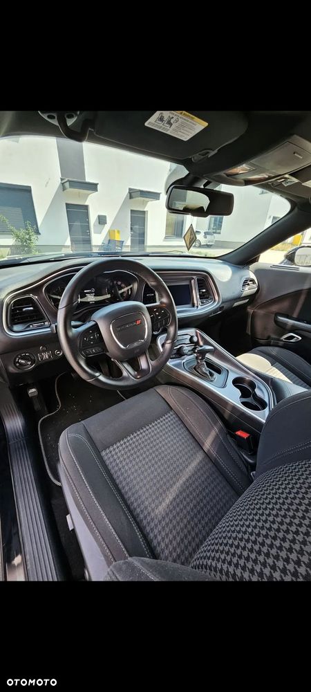 Dodge Challenger - 6