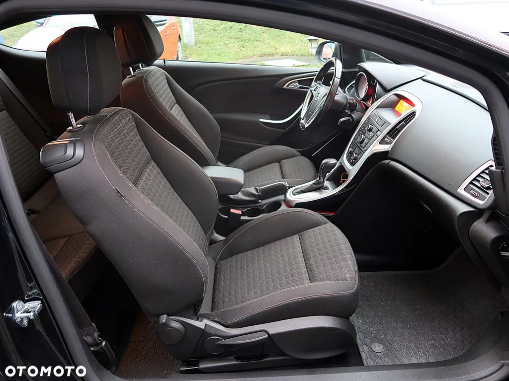 Opel Astra IV GTC 2.0 CDTI Sport - 8