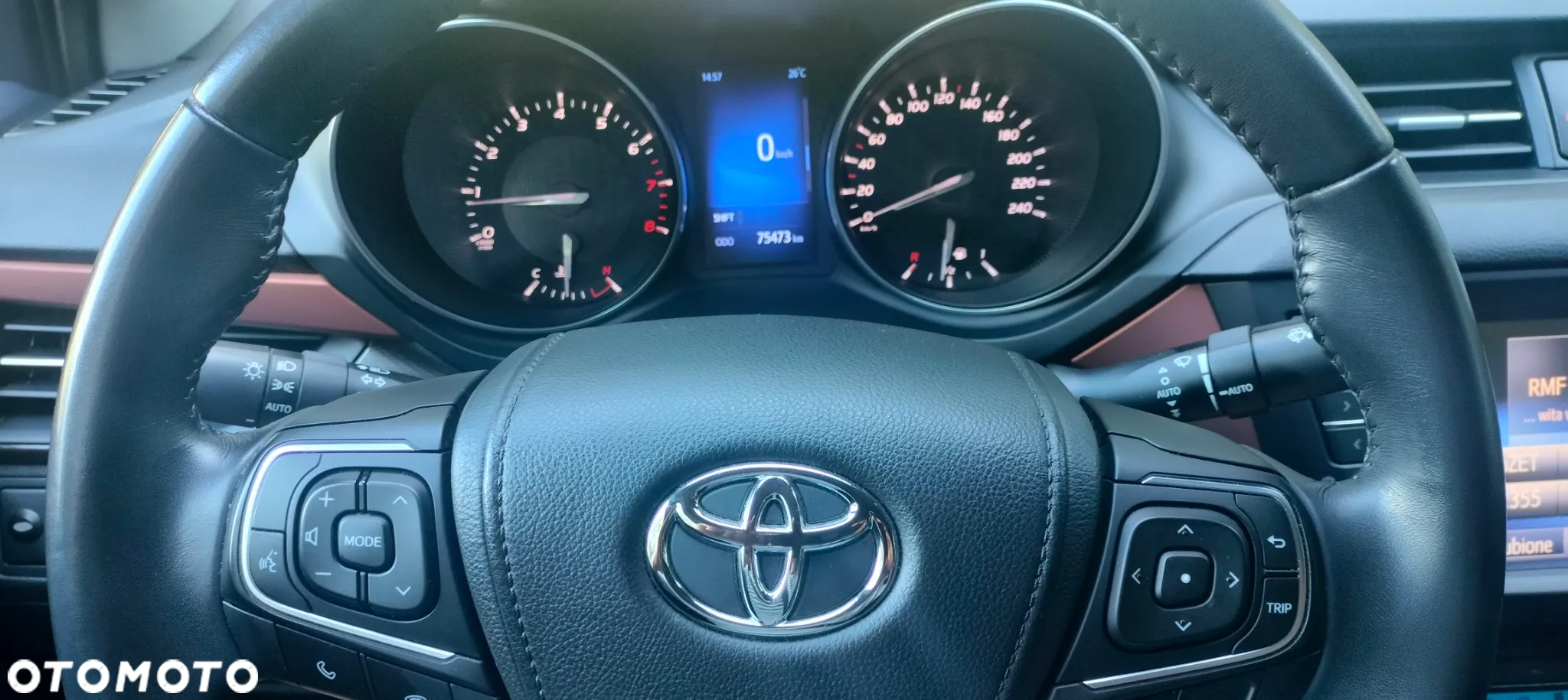 Toyota Avensis - 12