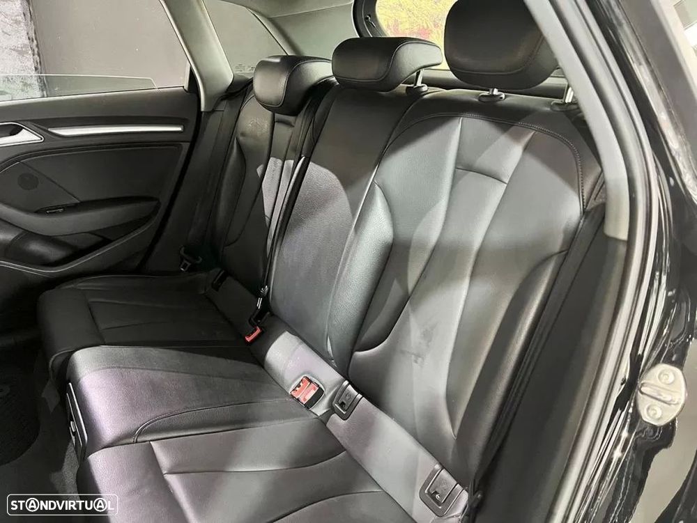 Audi A3 Sportback 30 TFSI Design - 23