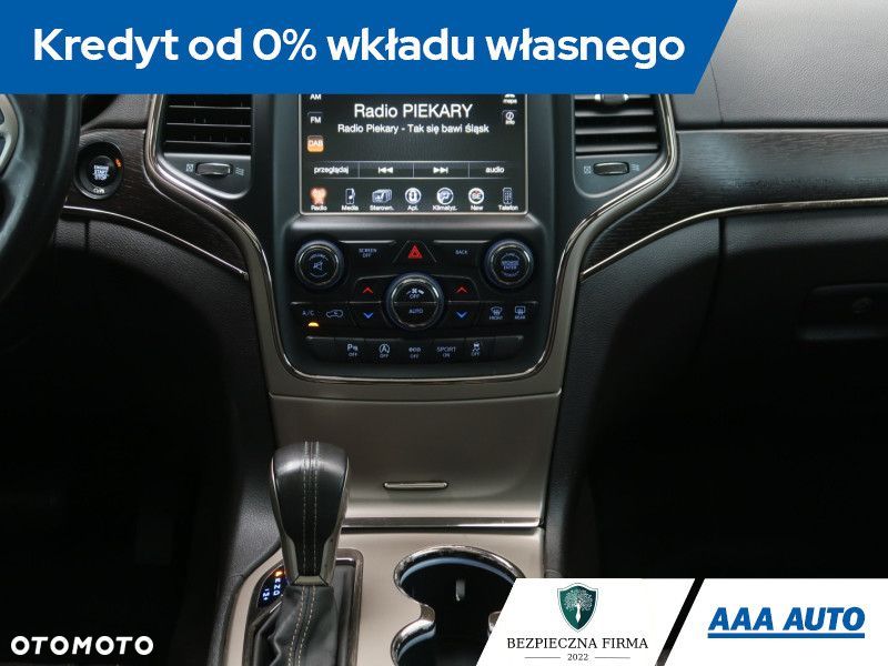 Jeep Grand Cherokee - 14